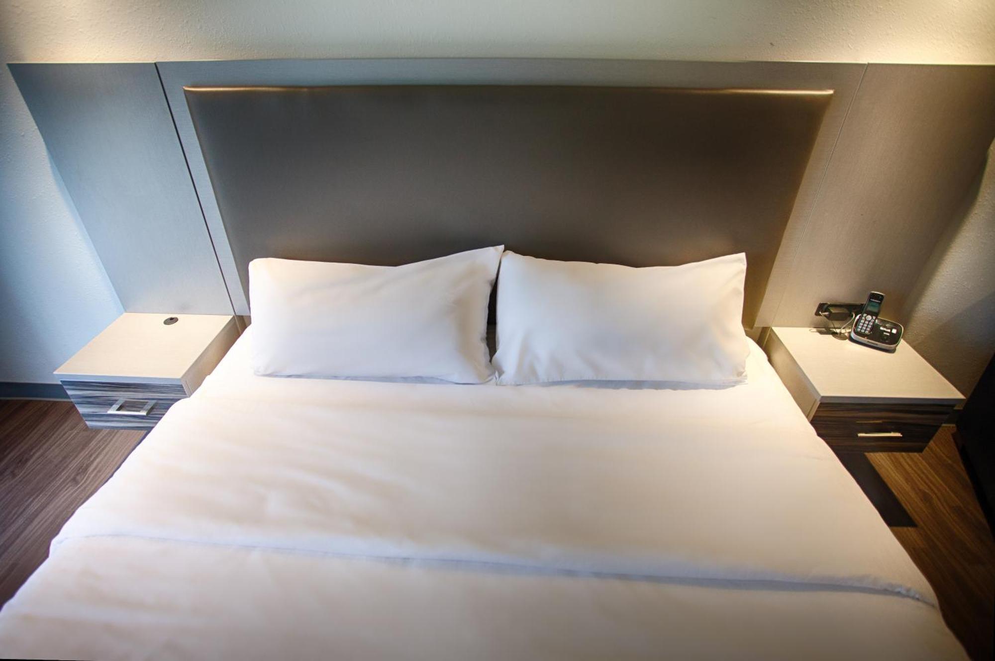 Z Loft Extended Stay Hotel Saint Robert Rom bilde